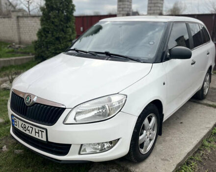 Білий Шкода Фабія, об'ємом двигуна 1.6 л та пробігом 231 тис. км за 6400 $, фото 1 на Automoto.ua