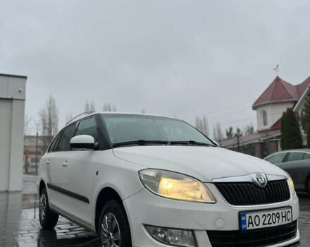 Белый Шкода Фабия, объемом двигателя 1.2 л и пробегом 179 тыс. км за 4599 $, фото 2 на Automoto.ua