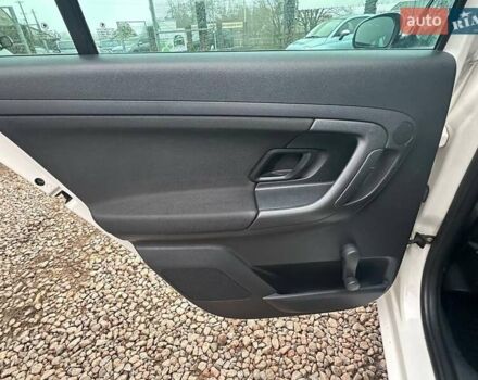 Белый Шкода Фабия, объемом двигателя 1.2 л и пробегом 157 тыс. км за 5500 $, фото 21 на Automoto.ua