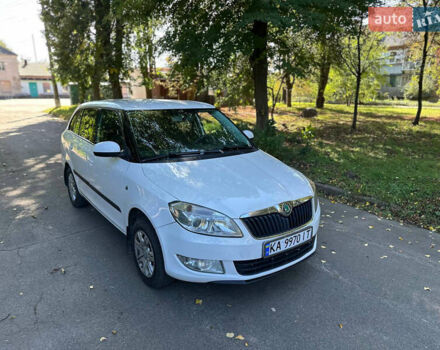 Шкода Фабия 2012 в Обухове на Automoto.ua Белый Шкода Фабия, объемом двигателя 1.39 л и пробегом 308 тыс. км за 5200 $, фото 4 на Automoto.ua