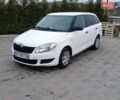 Белый Шкода Фабия, объемом двигателя 1.6 л и пробегом 300 тыс. км за 4900 $, фото 1 на Automoto.ua