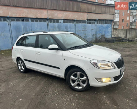 Белый Шкода Фабия, объемом двигателя 1.2 л и пробегом 180 тыс. км за 5500 $, фото 4 на Automoto.ua