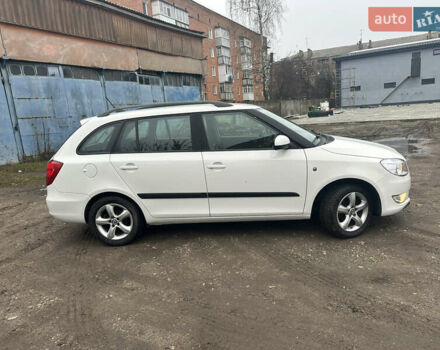 Белый Шкода Фабия, объемом двигателя 1.2 л и пробегом 180 тыс. км за 5500 $, фото 7 на Automoto.ua