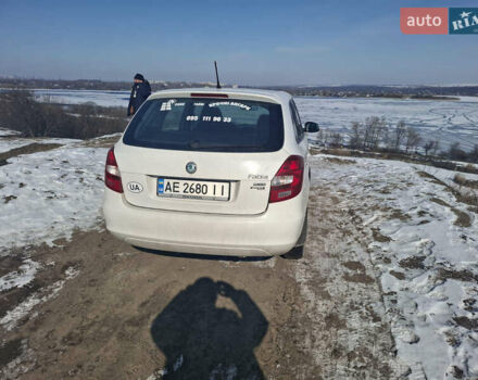 Белый Шкода Фабия, объемом двигателя 1.39 л и пробегом 389 тыс. км за 3500 $, фото 5 на Automoto.ua