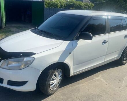 Білий Шкода Фабія, об'ємом двигуна 1.6 л та пробігом 320 тис. км за 4550 $, фото 1 на Automoto.ua