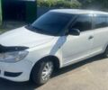 Білий Шкода Фабія, об'ємом двигуна 1.6 л та пробігом 320 тис. км за 4550 $, фото 1 на Automoto.ua