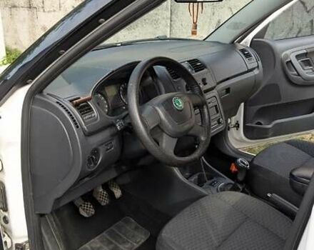 Шкода Фабія 2012 у Києві на Automoto.ua Білий Шкода Фабія, об'ємом двигуна 1.2 л та пробігом 390 тис. км за 5300 $, фото 4 на Automoto.ua