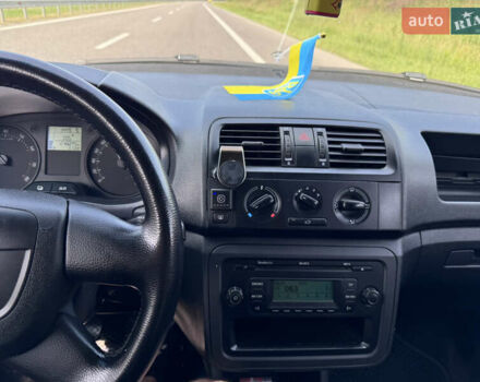 Білий Шкода Фабія, об'ємом двигуна 1.39 л та пробігом 247 тис. км за 4800 $, фото 8 на Automoto.ua