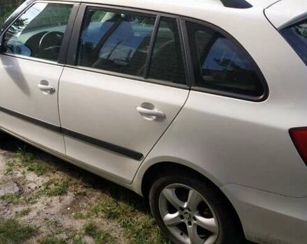 Шкода Фабія 2012 у Змиеве на Automoto.ua Білий Шкода Фабія, об'ємом двигуна 1.21 л та пробігом 160 тис. км за 6500 $, фото 1 на Automoto.ua