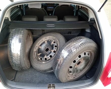 Білий Шкода Фабія, об'ємом двигуна 1.2 л та пробігом 280 тис. км за 5000 $, фото 6 на Automoto.ua