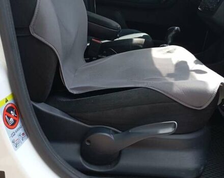 Шкода Фабія 2012 у Києві на Automoto.ua Білий Шкода Фабія, об'ємом двигуна 1.39 л та пробігом 220 тис. км за 5900 $, фото 3 на Automoto.ua