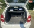 Белый Шкода Фабия, объемом двигателя 1.6 л и пробегом 350 тыс. км за 4500 $, фото 16 на Automoto.ua