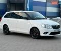 Белый Шкода Фабия, объемом двигателя 1.4 л и пробегом 170 тыс. км за 8950 $, фото 5 на Automoto.ua