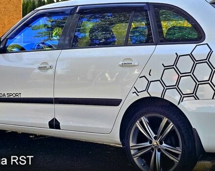 Білий Шкода Фабія, об'ємом двигуна 1.6 л та пробігом 227 тис. км за 7500 $, фото 7 на Automoto.ua