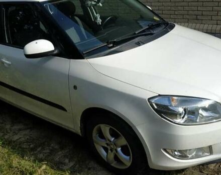 Шкода Фабія 2012 у Змиеве на Automoto.ua Білий Шкода Фабія, об'ємом двигуна 1.21 л та пробігом 160 тис. км за 6500 $, фото 8 на Automoto.ua