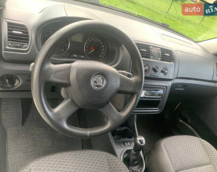 Білий Шкода Фабія, об'ємом двигуна 1.39 л та пробігом 118 тис. км за 6300 $, фото 1 на Automoto.ua