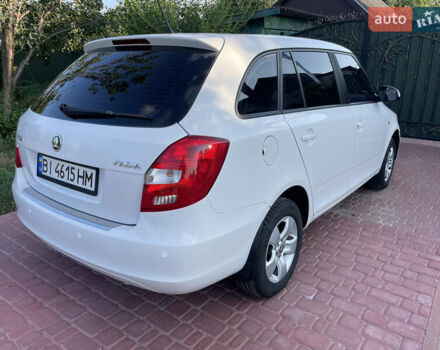 Белый Шкода Фабия, объемом двигателя 1.39 л и пробегом 189 тыс. км за 5600 $, фото 3 на Automoto.ua