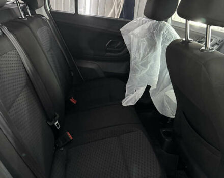 Белый Шкода Фабия, объемом двигателя 1.6 л и пробегом 300 тыс. км за 6350 $, фото 5 на Automoto.ua