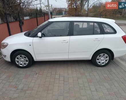 Белый Шкода Фабия, объемом двигателя 1.39 л и пробегом 266 тыс. км за 6500 $, фото 15 на Automoto.ua