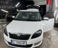 Белый Шкода Фабия, объемом двигателя 1.6 л и пробегом 300 тыс. км за 6350 $, фото 2 на Automoto.ua