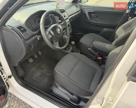 Білий Шкода Фабія, об'ємом двигуна 1.6 л та пробігом 149 тис. км за 6700 $, фото 16 на Automoto.ua