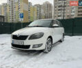 Белый Шкода Фабия, объемом двигателя 1.39 л и пробегом 392 тыс. км за 5300 $, фото 1 на Automoto.ua