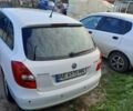 Белый Шкода Фабия, объемом двигателя 1.39 л и пробегом 196 тыс. км за 6500 $, фото 5 на Automoto.ua