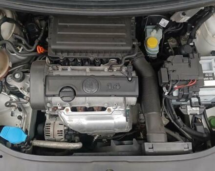 Белый Шкода Фабия, объемом двигателя 1.39 л и пробегом 266 тыс. км за 6500 $, фото 29 на Automoto.ua