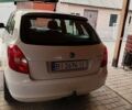 Белый Шкода Фабия, объемом двигателя 1.6 л и пробегом 172 тыс. км за 6000 $, фото 2 на Automoto.ua