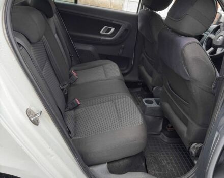 Белый Шкода Фабия, объемом двигателя 1.4 л и пробегом 230 тыс. км за 4500 $, фото 3 на Automoto.ua