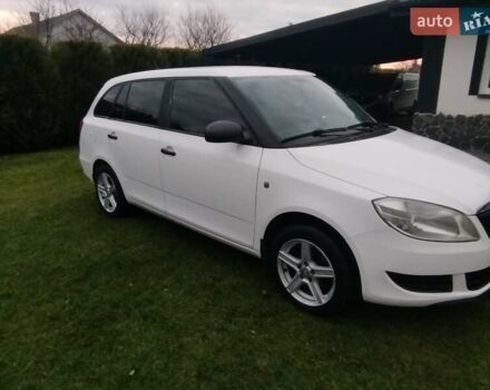 Білий Шкода Фабія, об'ємом двигуна 1.39 л та пробігом 194 тис. км за 5500 $, фото 6 на Automoto.ua