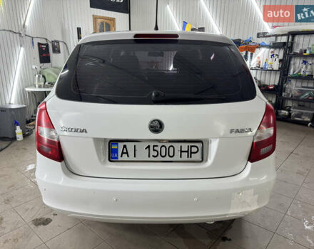 Белый Шкода Фабия, объемом двигателя 1.6 л и пробегом 300 тыс. км за 6350 $, фото 11 на Automoto.ua