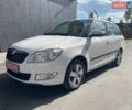 Білий Шкода Фабія, об'ємом двигуна 0 л та пробігом 106 тис. км за 6750 $, фото 2 на Automoto.ua