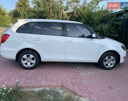 Белый Шкода Фабия, объемом двигателя 1.39 л и пробегом 189 тыс. км за 5600 $, фото 5 на Automoto.ua