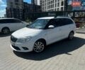 Белый Шкода Фабия, объемом двигателя 1.6 л и пробегом 182 тыс. км за 8558 $, фото 1 на Automoto.ua
