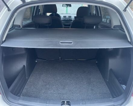 Белый Шкода Фабия, объемом двигателя 1.2 л и пробегом 208 тыс. км за 5300 $, фото 8 на Automoto.ua