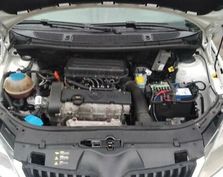 Білий Шкода Фабія, об'ємом двигуна 1.4 л та пробігом 260 тис. км за 5500 $, фото 31 на Automoto.ua