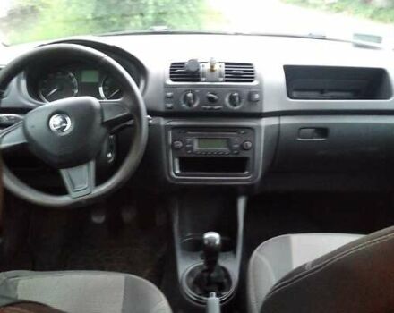 Білий Шкода Фабія, об'ємом двигуна 1.4 л та пробігом 260 тис. км за 5500 $, фото 10 на Automoto.ua