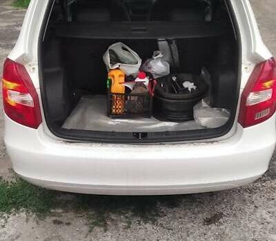 Білий Шкода Фабія, об'ємом двигуна 1.4 л та пробігом 260 тис. км за 5500 $, фото 4 на Automoto.ua