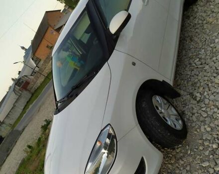 Белый Шкода Фабия, объемом двигателя 1.6 л и пробегом 247 тыс. км за 5499 $, фото 7 на Automoto.ua