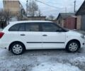 Белый Шкода Фабия, объемом двигателя 1.2 л и пробегом 208 тыс. км за 5300 $, фото 3 на Automoto.ua