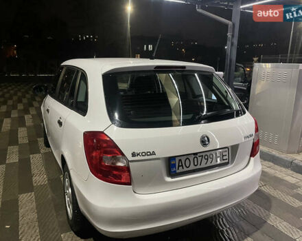 Белый Шкода Фабия, объемом двигателя 1.2 л и пробегом 191 тыс. км за 5400 $, фото 4 на Automoto.ua