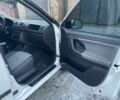 Белый Шкода Фабия, объемом двигателя 1.2 л и пробегом 208 тыс. км за 5300 $, фото 4 на Automoto.ua