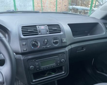 Белый Шкода Фабия, объемом двигателя 1.2 л и пробегом 208 тыс. км за 5300 $, фото 10 на Automoto.ua