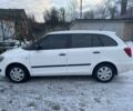 Белый Шкода Фабия, объемом двигателя 1.2 л и пробегом 208 тыс. км за 5300 $, фото 1 на Automoto.ua