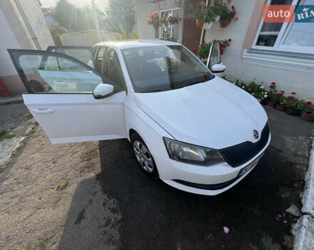 Білий Шкода Фабія, об'ємом двигуна 1.4 л та пробігом 230 тис. км за 8500 $, фото 5 на Automoto.ua