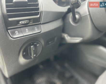 Белый Шкода Фабия, объемом двигателя 1.42 л и пробегом 270 тыс. км за 6500 $, фото 12 на Automoto.ua