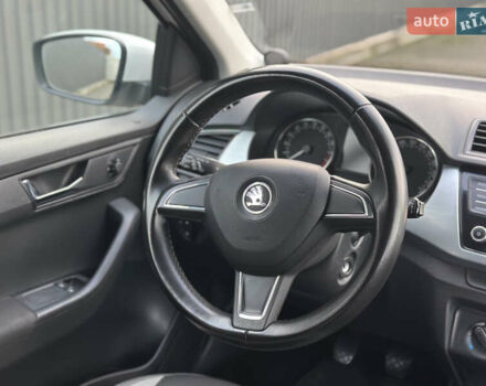 Белый Шкода Фабия, объемом двигателя 1.42 л и пробегом 188 тыс. км за 7500 $, фото 12 на Automoto.ua