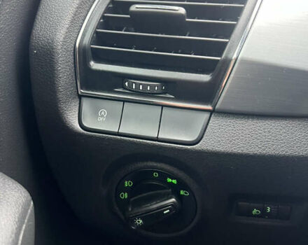 Білий Шкода Фабія, об'ємом двигуна 1.4 л та пробігом 290 тис. км за 7100 $, фото 16 на Automoto.ua