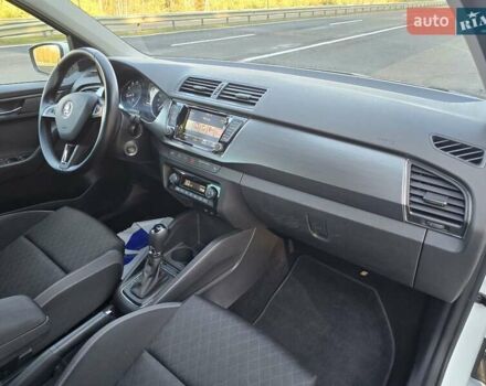 Белый Шкода Фабия, объемом двигателя 1.2 л и пробегом 198 тыс. км за 11499 $, фото 35 на Automoto.ua